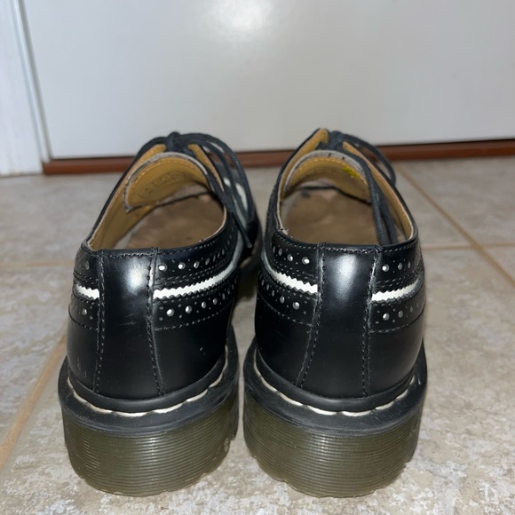 DR MARTENS 3989 BEX SMOOTH LEATHER BROGUE SHOES MENS 9 - Picture 4 of 9